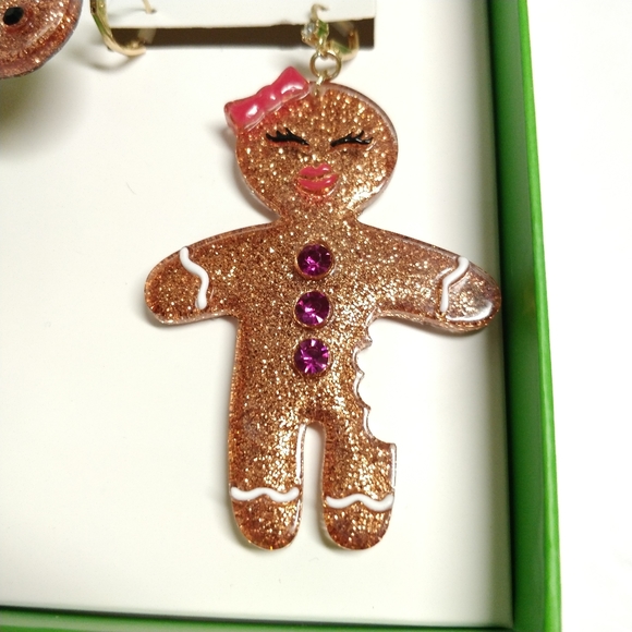 NEW Betsey Johnson Large Gingerbread Kid Earrings - Picture 3 of 7
